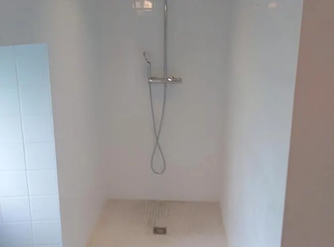 La Petite Maison Dans La Prairie Bed & Breakfast Scille